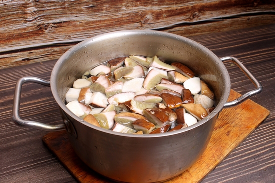 Сколько варить свежие грибы для супа белые?