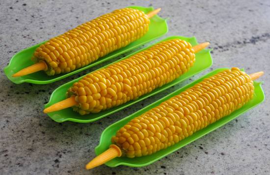 Сколько варить кукурузу в початках 