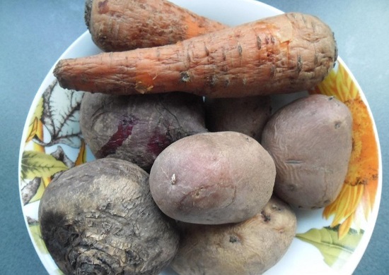 морковь, картошку и свеклу