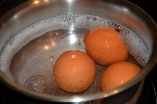 Сколько варить яйца вкрутую