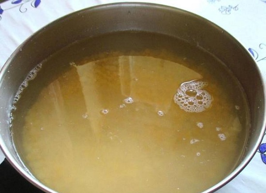 Горох в кипящую воду. Как варить гороховый суп чтобы он разварился. Как варить Колю. При варке гороха в афганском казане не забьет ли пена клапана. Как сварить быстро горох в скороварке.